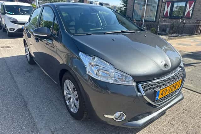 Peugeot 208 (2012) thumbnail 1