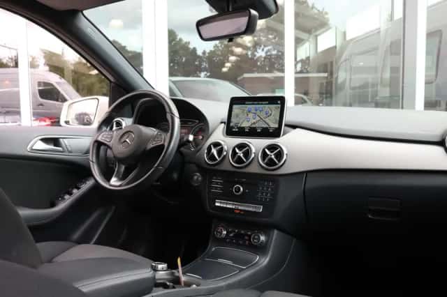 Mercedes-Benz B-Klasse (2015) thumbnail 3