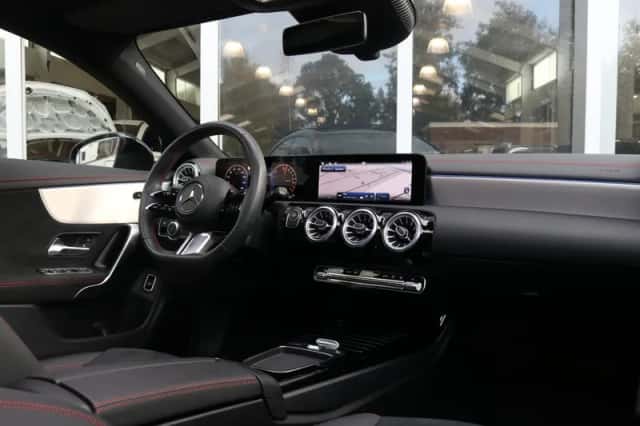 Mercedes-Benz CLA-Klasse (2024) thumbnail 4