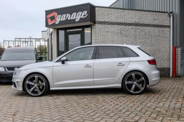 Audi A3 (2013) thumbnail 2