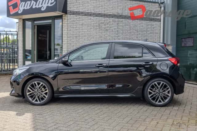 Kia Rio (2019) thumbnail 2