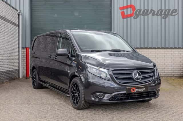 Mercedes-Benz Vito (2022) thumbnail 3