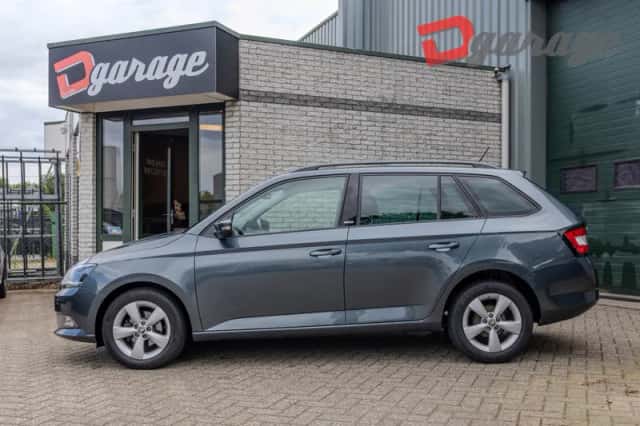Škoda Fabia (2017) thumbnail 2