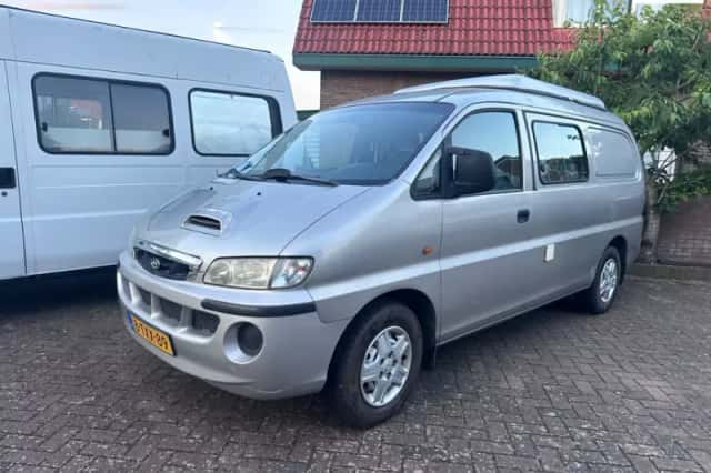 Hyundai H200 (2004) thumbnail 1