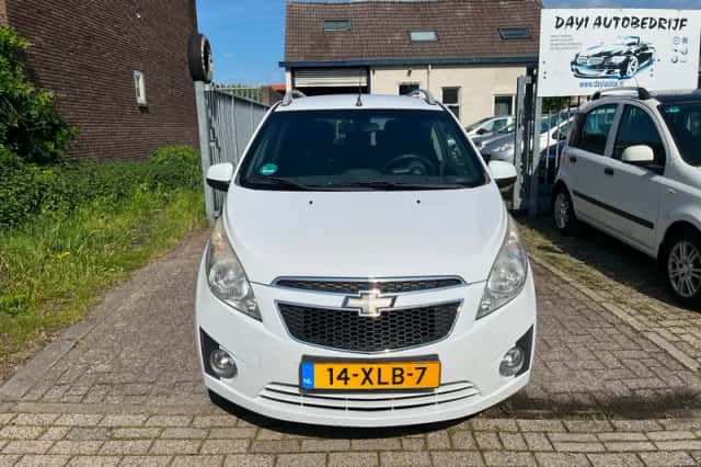 Chevrolet Spark (2012) thumbnail 2