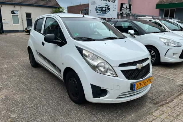 Chevrolet Spark (2012) thumbnail 1