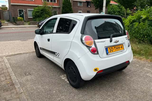 Chevrolet Spark (2012) thumbnail 4