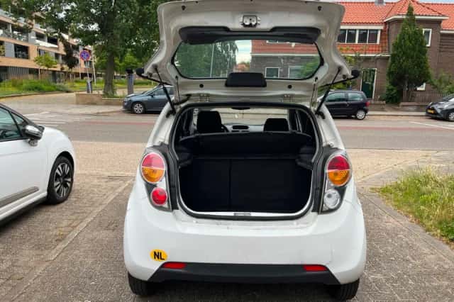 Chevrolet Spark (2012) thumbnail 6
