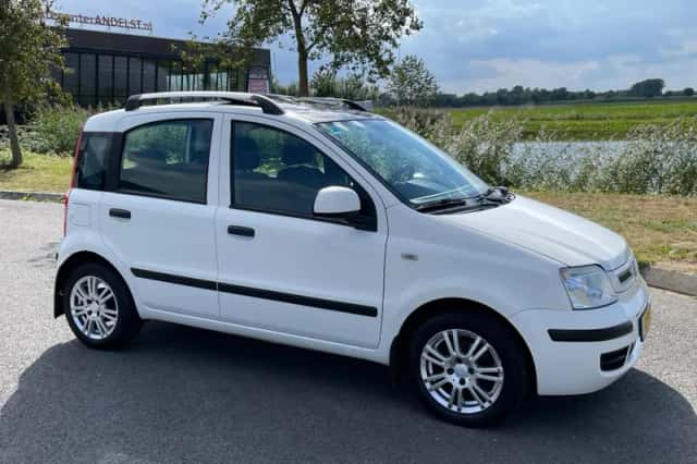 Fiat Panda (2011) thumbnail 2