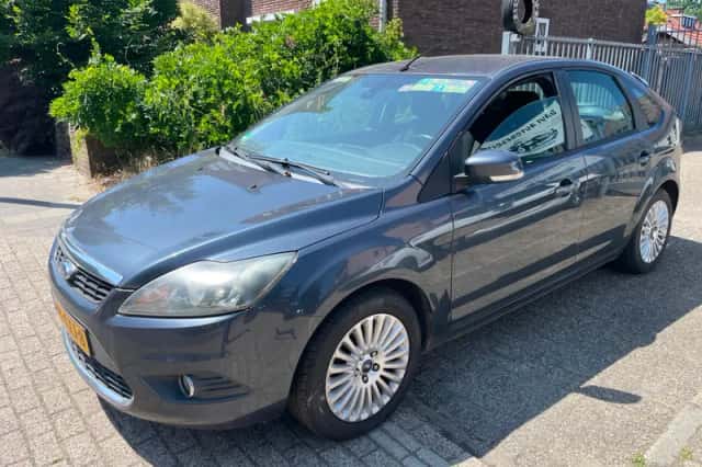 Ford Focus (2010) thumbnail 5