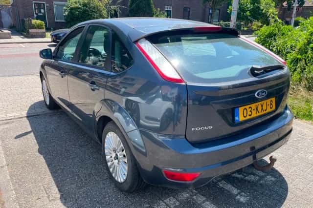Ford Focus (2010) thumbnail 6