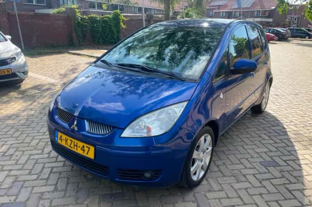 Mitsubishi Colt (2006) thumbnail 4