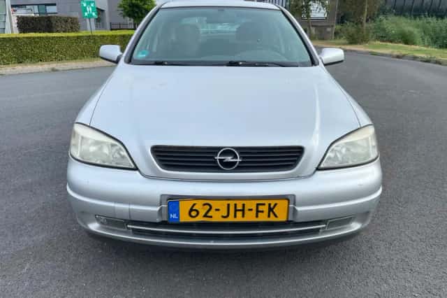 Opel Astra (2002) thumbnail 4