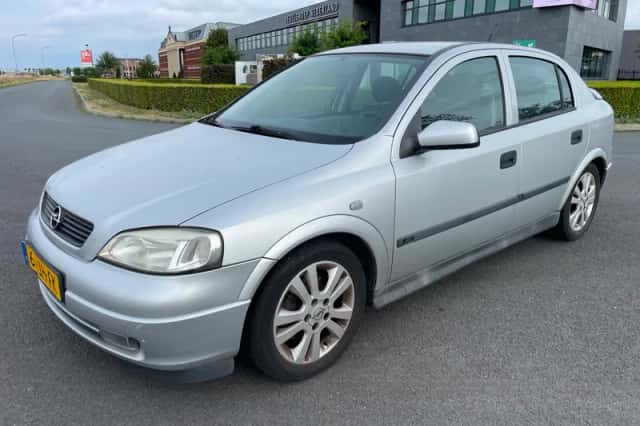 Opel Astra (2002) thumbnail 6