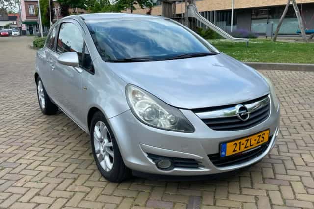 Opel Corsa (2008) thumbnail 1