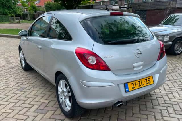 Opel Corsa (2008) thumbnail 6