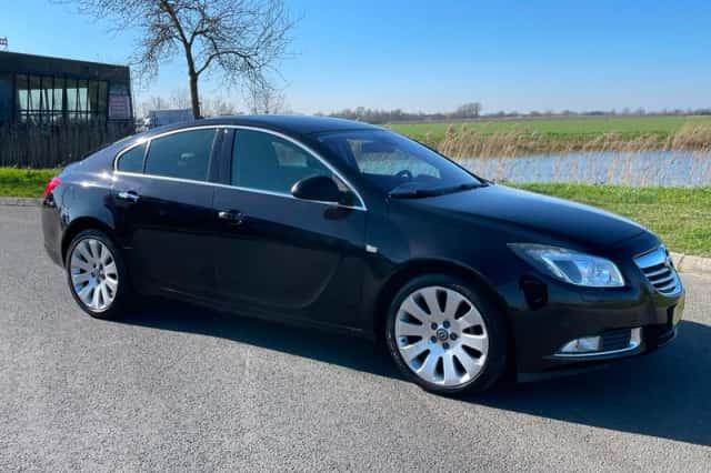 Opel Insignia (2009) thumbnail 2