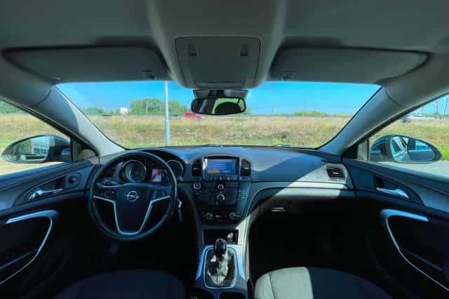 Opel Insignia (2012) thumbnail 3