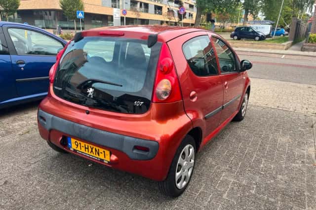 Peugeot 107 (2009) thumbnail 6