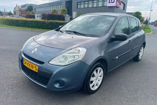 Renault Clio (2010) thumbnail 5