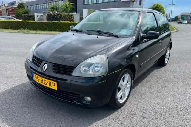 Renault Clio (2005) thumbnail 5