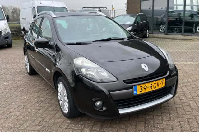 Renault Clio (2011) thumbnail 1