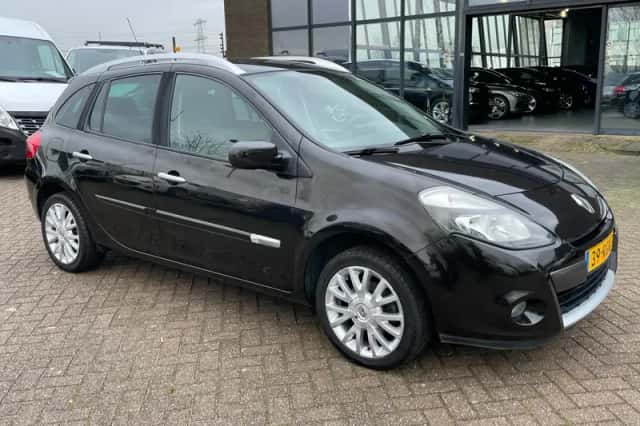Renault Clio (2011) thumbnail 2