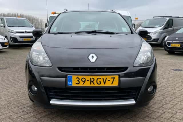 Renault Clio (2011) thumbnail 3