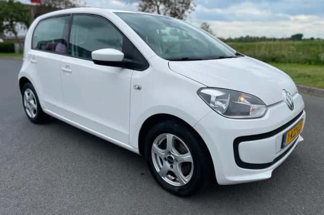 Volkswagen Up! (2013) thumbnail 2