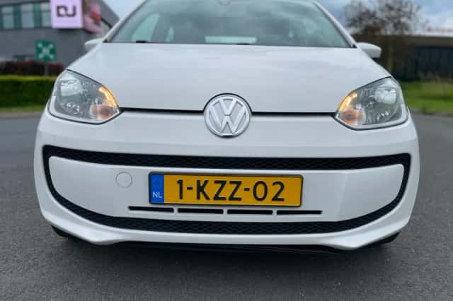 Volkswagen Up! (2013) thumbnail 3