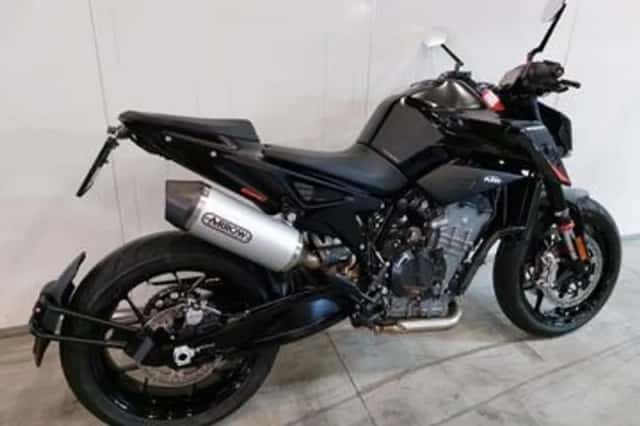 KTM 890 (2022) thumbnail 2