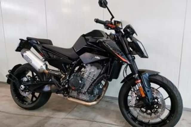 KTM 890 (2022) thumbnail 3