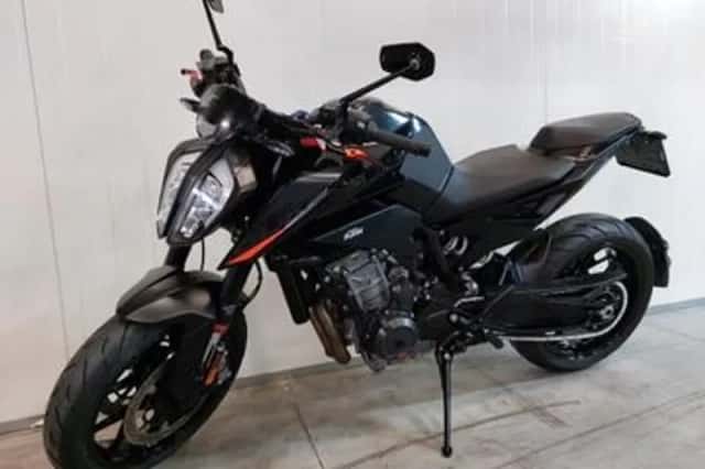 KTM 890 (2022) thumbnail 5