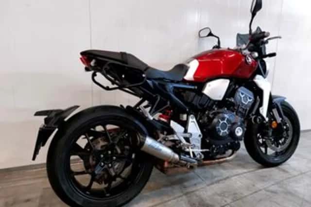 Honda CB (2018) thumbnail 2