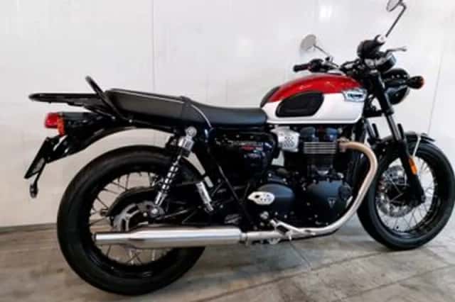 TRIUMPH BONNEVILLE (2025) thumbnail 2