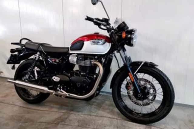 TRIUMPH BONNEVILLE (2025) thumbnail 3
