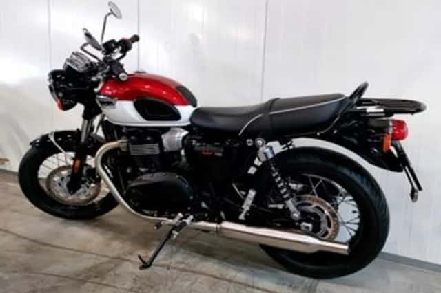 TRIUMPH BONNEVILLE (2025) thumbnail 6