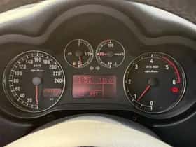 Alfa Romeo 147 (2010) thumbnail 12