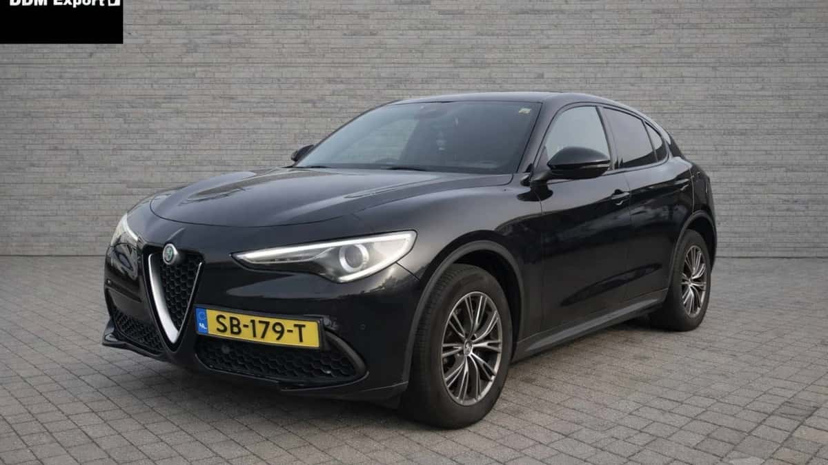 Alfa Romeo Stelvio (2018) — foto 1