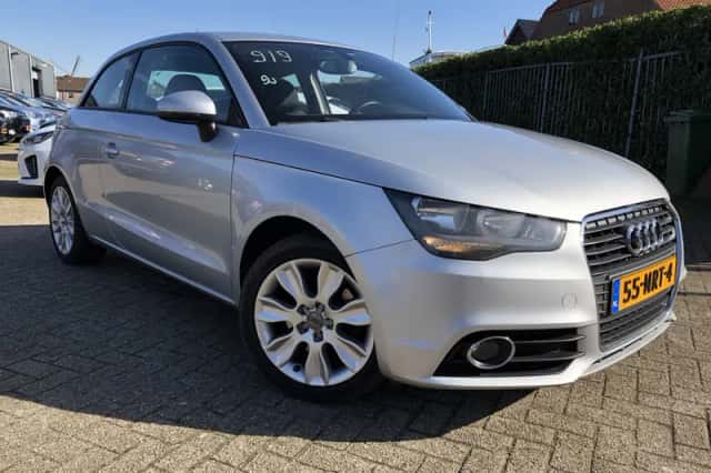 Audi A1 (2010) thumbnail 2