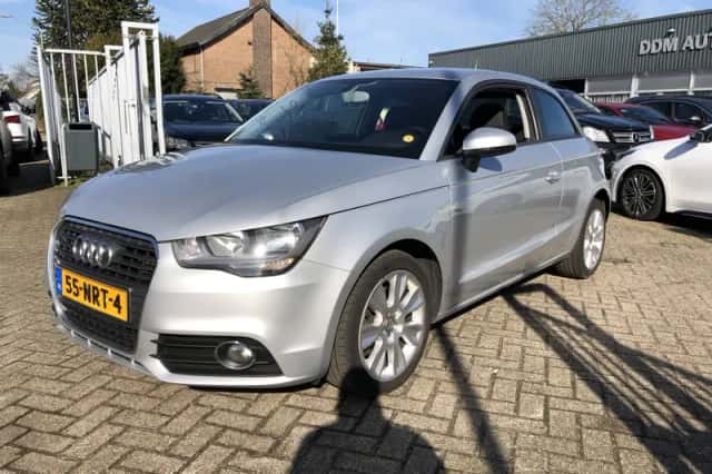 Audi A1 (2010) thumbnail 6