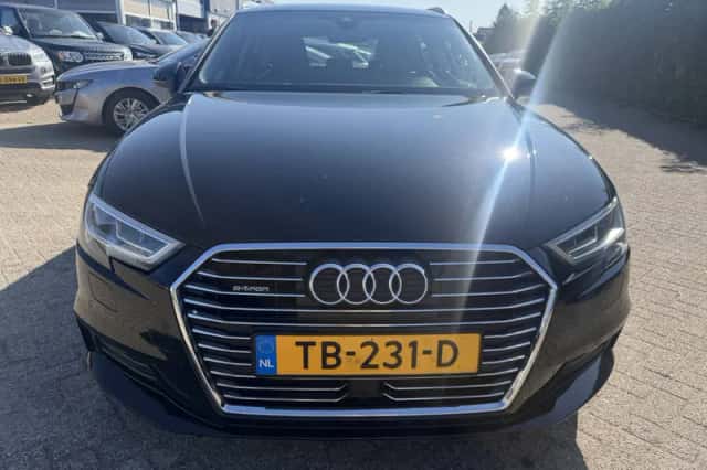 Audi A3 (2017) thumbnail 5