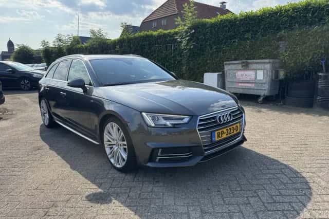 Audi A4 (2018) thumbnail 3