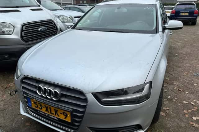 Audi A4 (2012) thumbnail 2