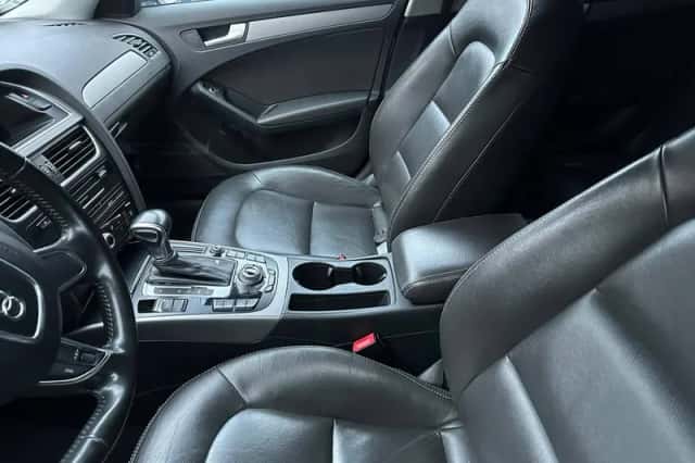 Audi A4 (2012) thumbnail 4