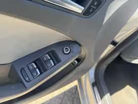 Audi A4 (2012) thumbnail 22