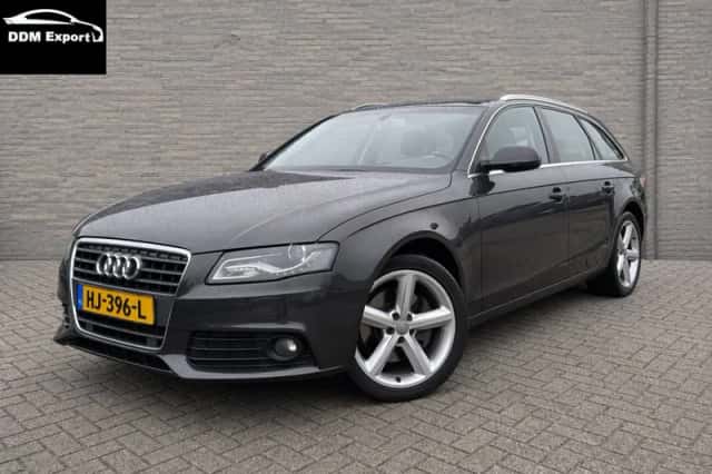 Audi A4 (2011) thumbnail 1