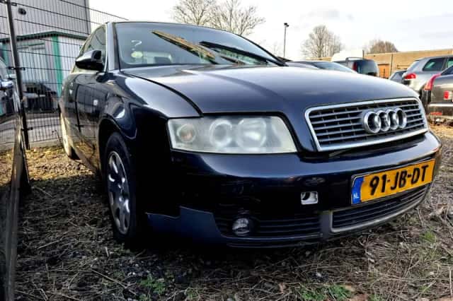 Audi A4 (2002) thumbnail 2