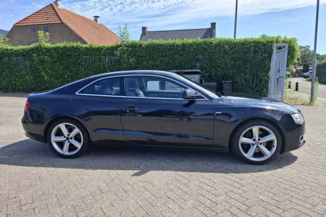 Audi A5 (2008) thumbnail 4