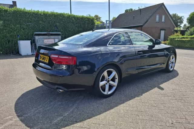 Audi A5 (2008) thumbnail 5